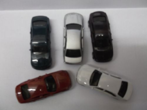 Pack of 5 OO Scale cars